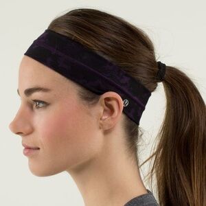 Lululemon 2013 Fly Away Tamer Headband
